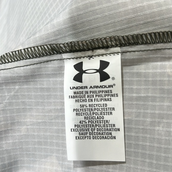 Under Armour Real Tree Camo Semi-Fitted Womens (M) Button Up Long Sleeve - Picture 7 of 9